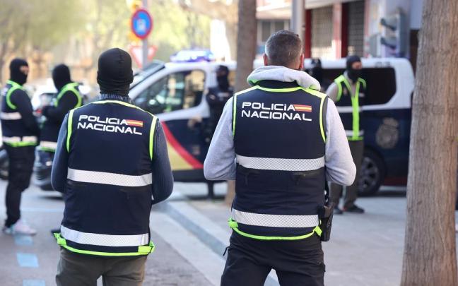 Agentes de la Policía Nacional.