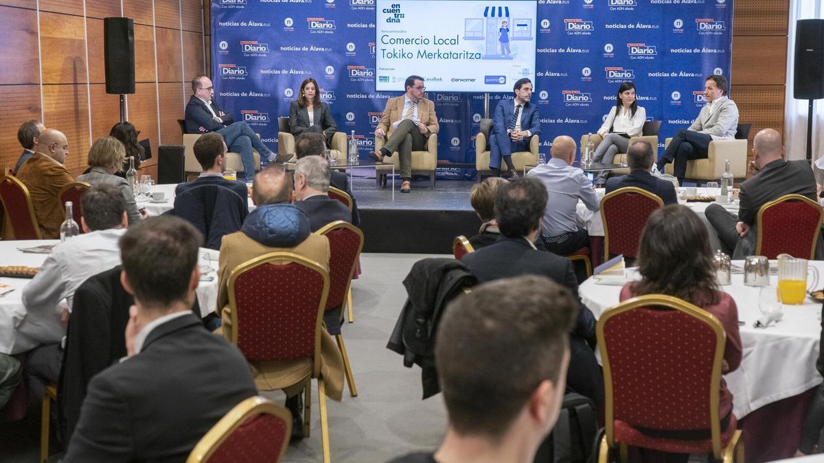 Todas las imágenes del encuentro 'Comercio Local'