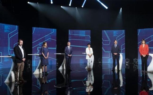 Los candidatos a lehendakari en el último debate electoral.