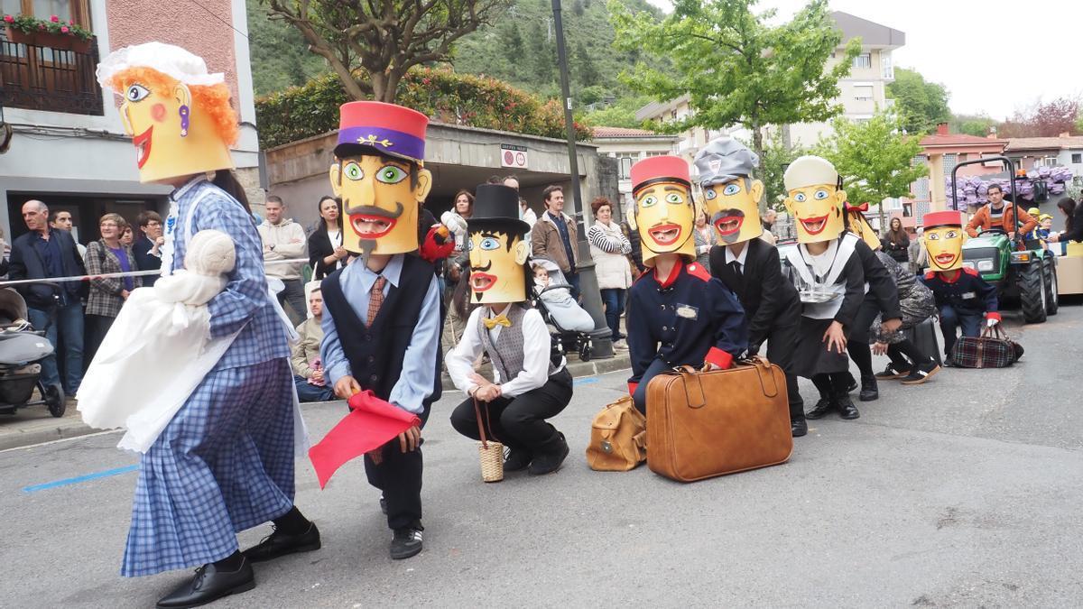 La colorida tamborrada infantil inundará de alegría las calles de Zestoa el 3 de mayo.