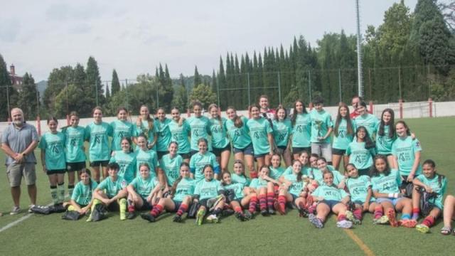 Participantes en el primer torneo de fútbol femenino de Aiaraldea celebrado el 20 de septiembre de 2025