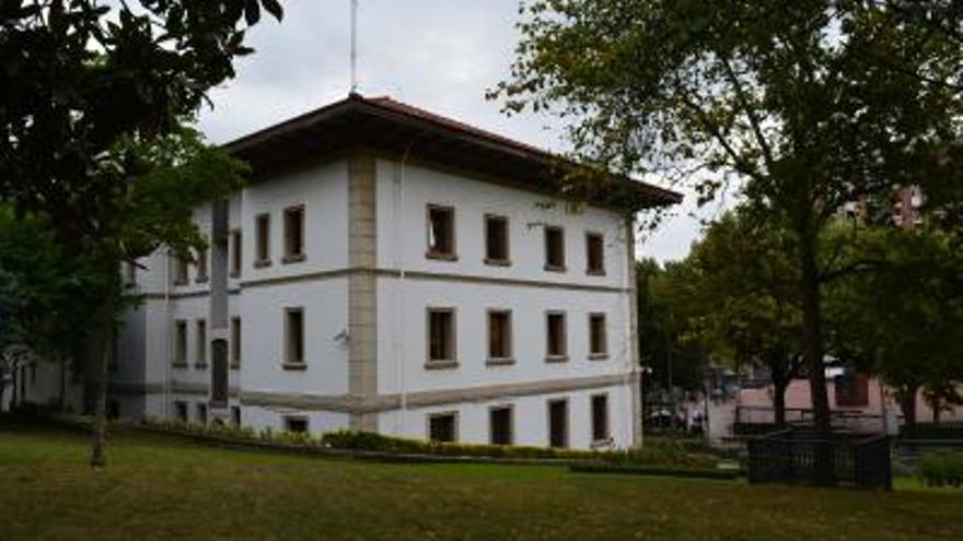 El Ayuntamiento adjudica cuatro contratos de suministros en edificios municipales
