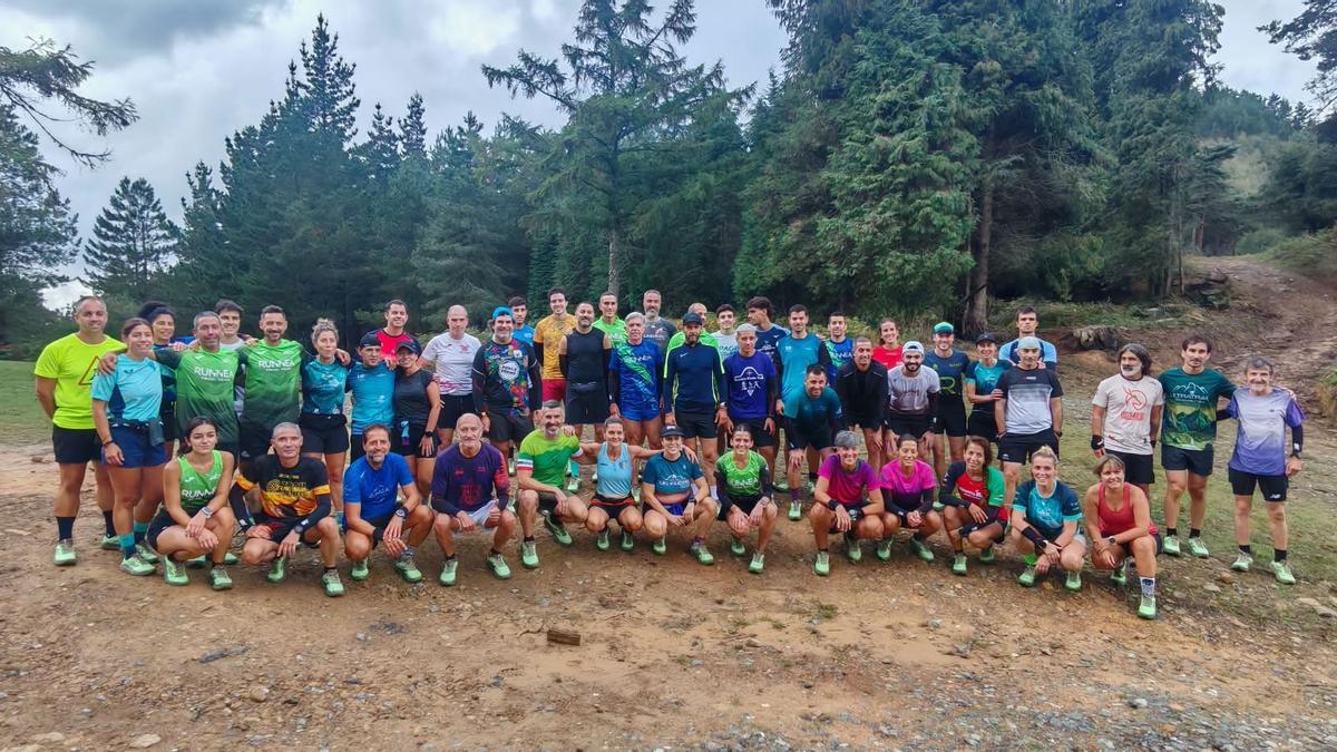 El grupo al completo en uno de los collados