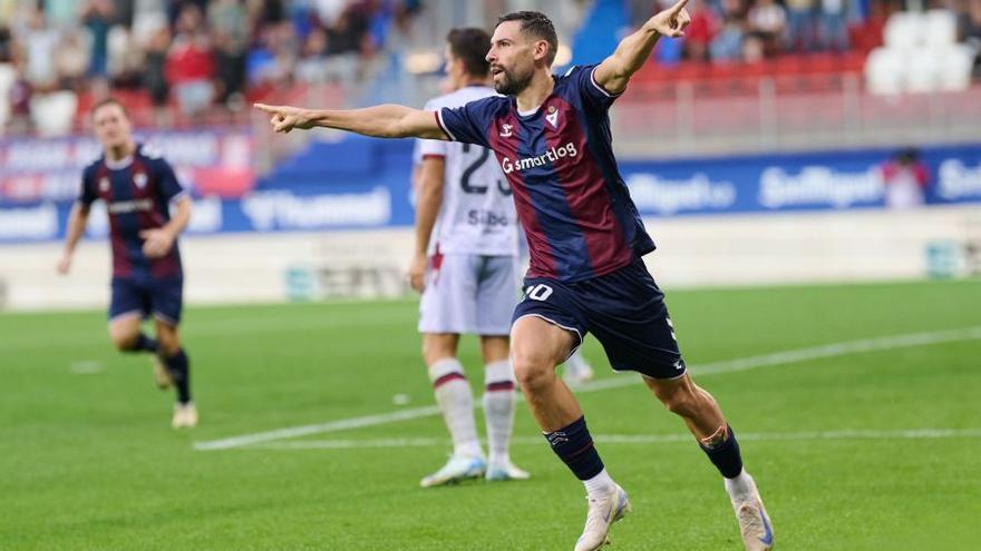 Antonio Puertas celebrando un gol en Ipurua. LA LIGA