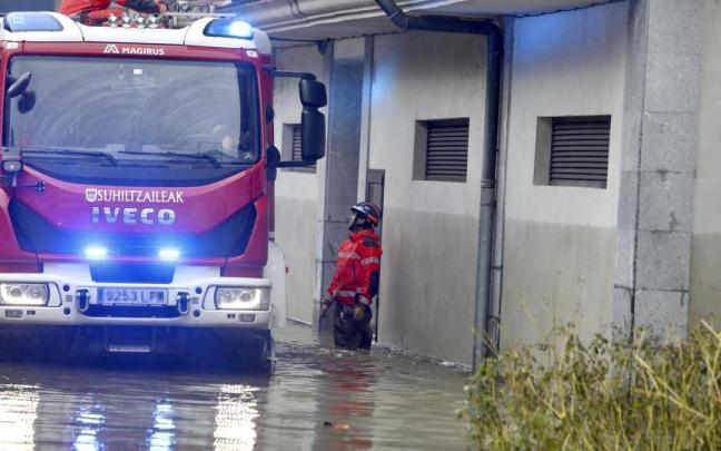 Un camión de bomberos en una foto de archivo