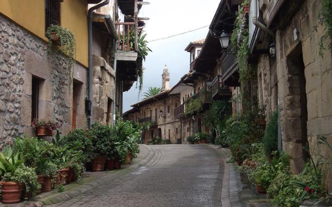 La calle San José de Riocorvo es una de las más cuidadas por sus vecinos de toda la comarca.
