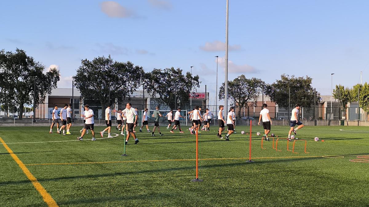 Imagen del primer entrenamiento de la temporada del Hondarribia FE