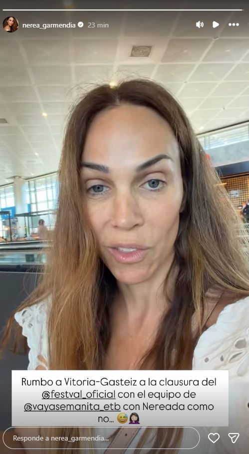 Nerea Garmendia, en el aeropuerto para acudir al FesTVal de Vitoria-Gasteiz
