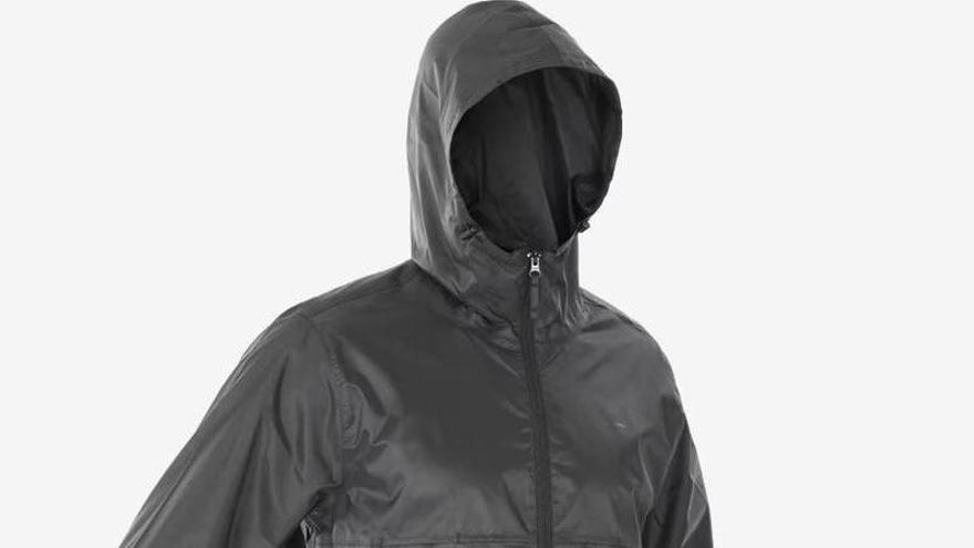 El chubasquero de montaña y trekking cremallera entera Hombre Quechua Raincut a la venta en Decathlon