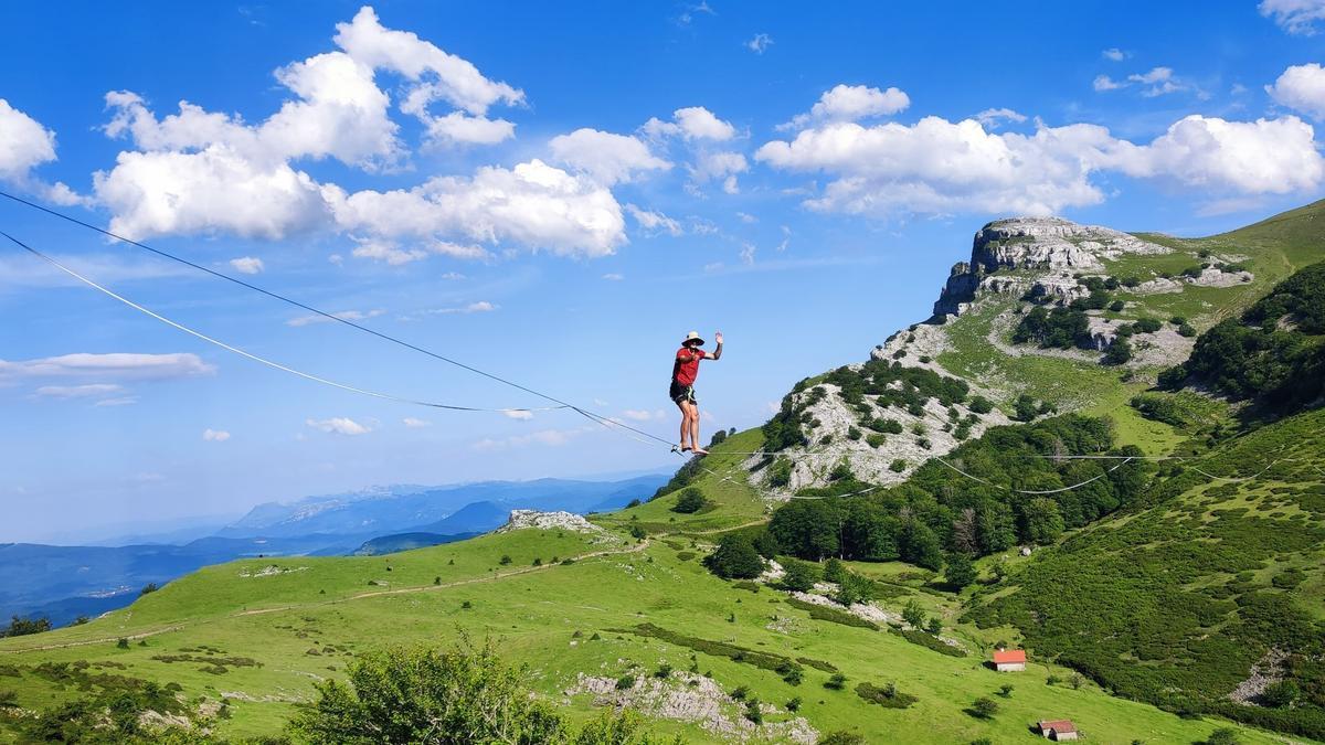 Paseo de récord por Gorbeia, pero sin pisar el suelo