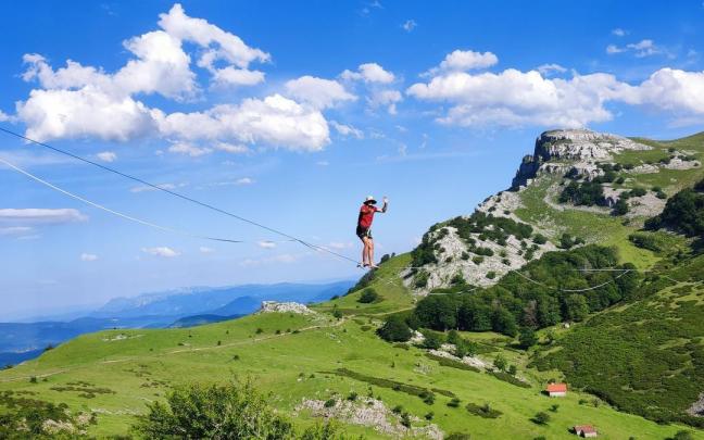 Paseo de récord por Gorbeia, pero sin pisar el suelo
