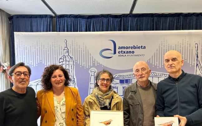 Presentación de 'Zornotxori', regalo institucional de Amorebieta-Etxano