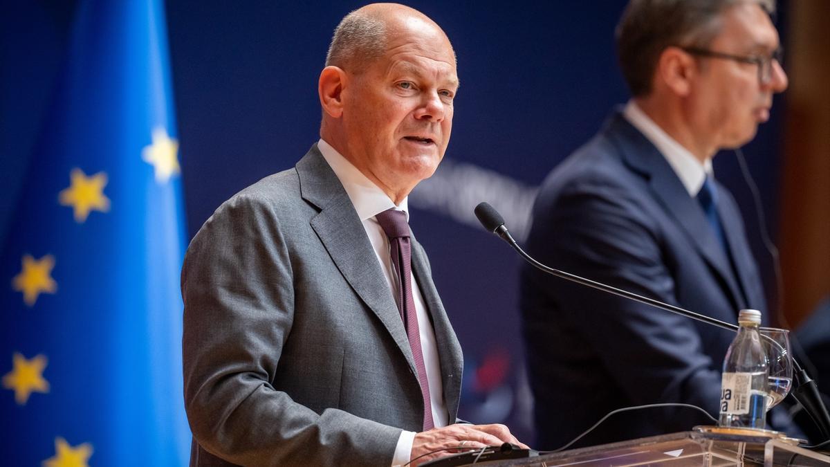 El canciller alemán Olaf Scholz, habla en una conferencia de prensa