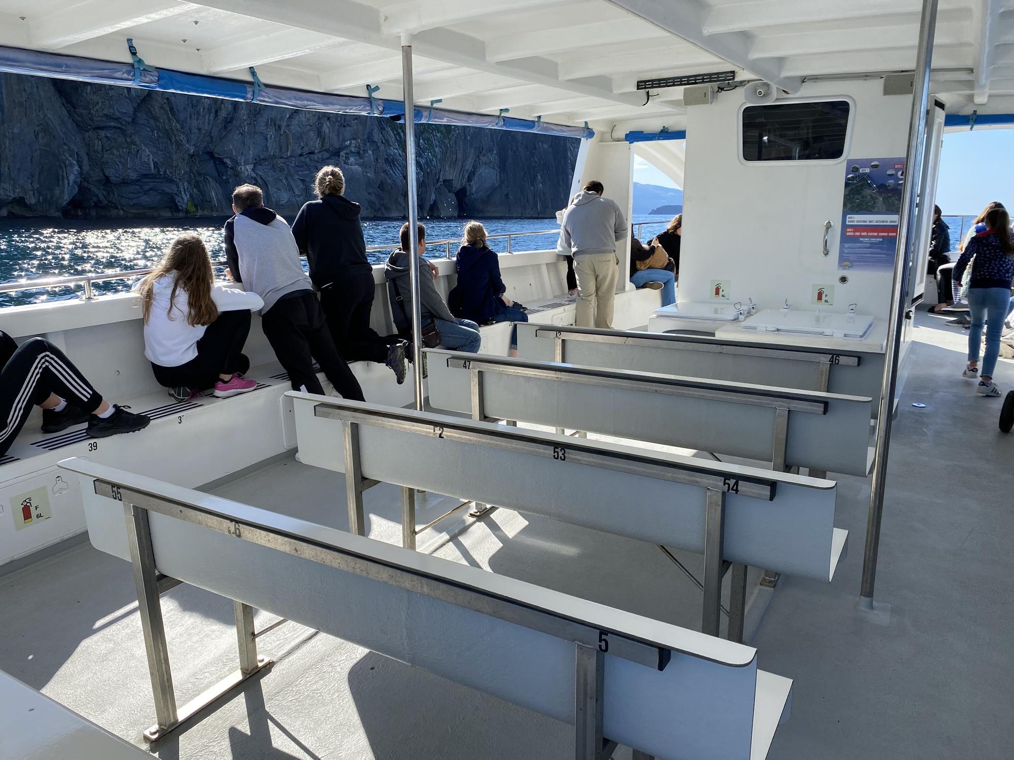 Hegaluze organiza diferentes rutas para conocer desde la mar el entorno de Urdaibai.