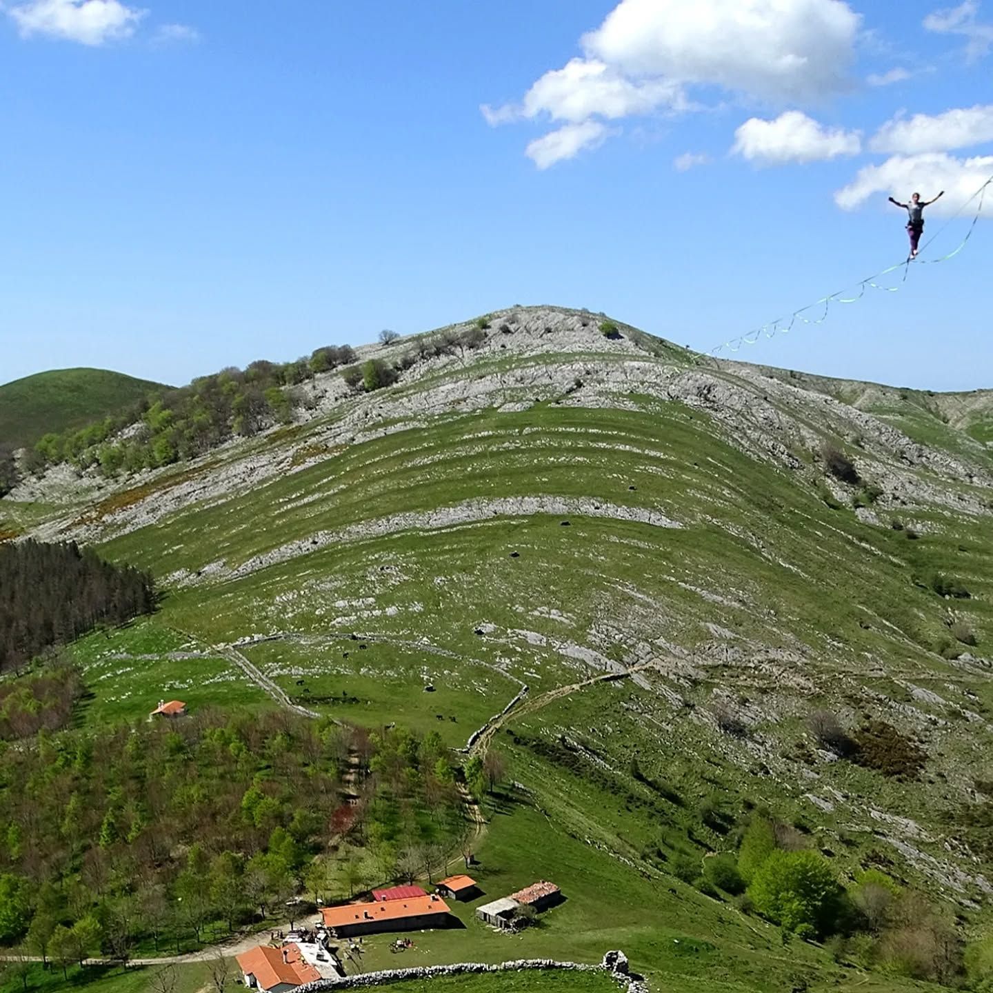 La mayor línea montada y superada hasta ahora por estas agrupaciones fue en Hernio con 1.050 metros de distancia