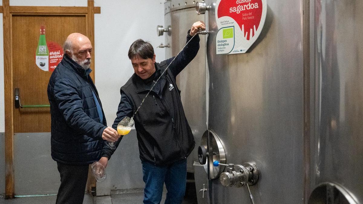 Apertura de la Temporada de Txotx 2026 de Goierri, en la sidrería Oiharte de Zerain, de la mano de Paco Etxeberria.