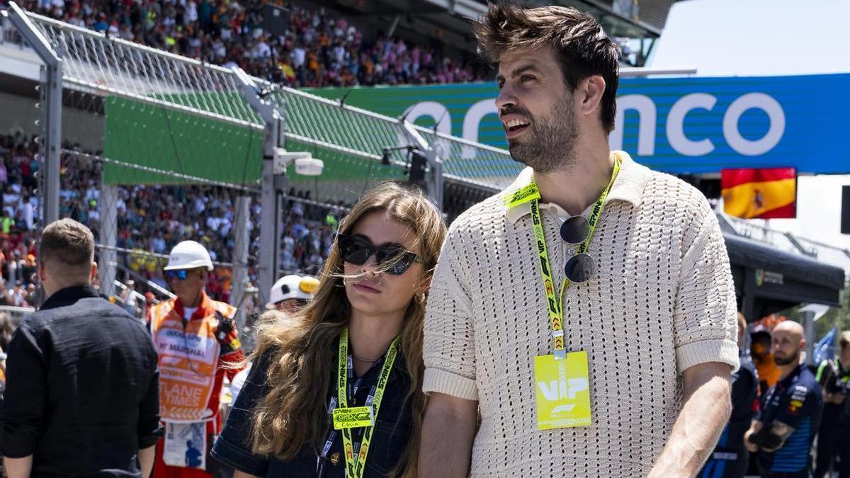 Clara Chía y Gerard Piqué en el Gran Premio de España de Fórmula 1.