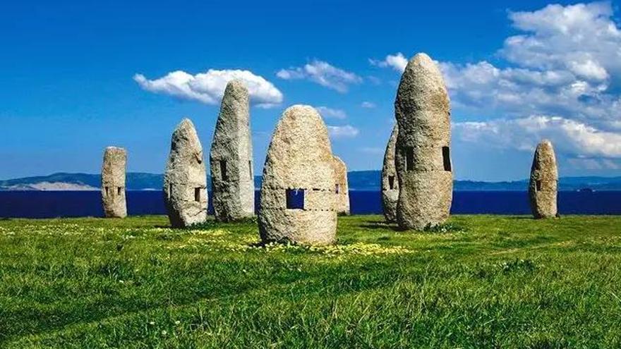 Campo de los Menhires, una visita recomendable en los alrededores.