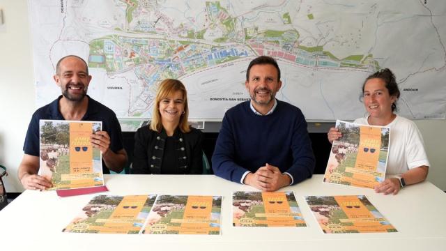 Representantes de Ttakun y del Ayuntamiento / N.G. Representantes de Ttakun y del Ayuntamiento
