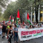 Un momento de la manifestación en contra del genocidio en Gaza esta tarde por las calles blilbaínas