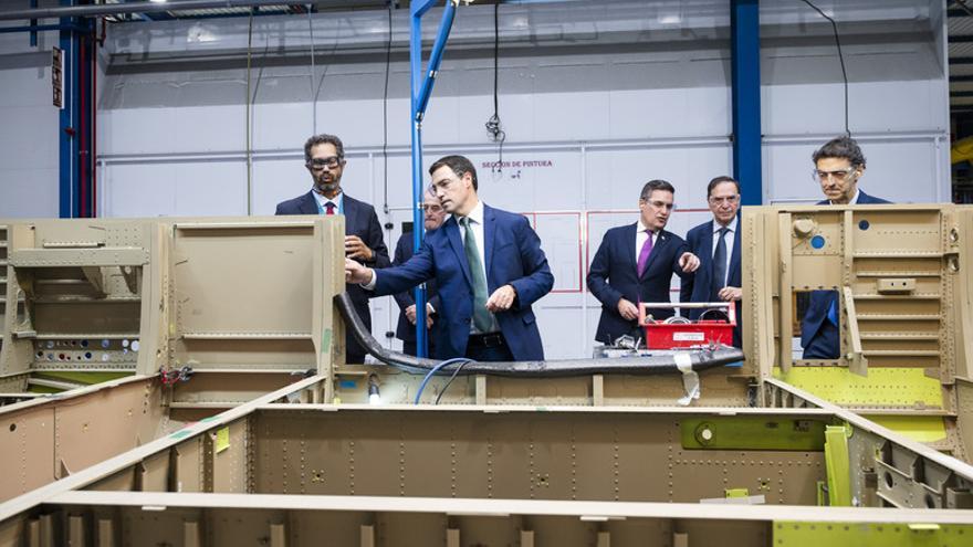 Pradales visita Aernnova.