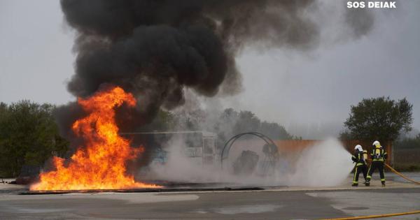 Simulacro de accidente aéreo en el aeropuerto de Foronda. Foto: Departamento de Seguridad del Gobierno Vasco