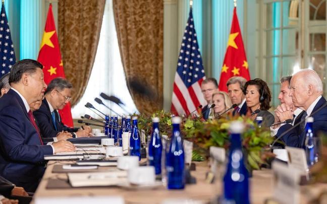 La reunión entre la delegación china y estadounidense se ha alargado más de cuatro horas.