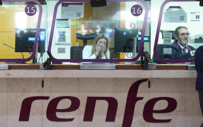 Los pasajeros afectados por retrasos de 60 minutos o más pueden elegir entre: reintegro del billete, continuar el viaje por otra vía en condiciones comparables, o aplazar el viaje a otra fecha