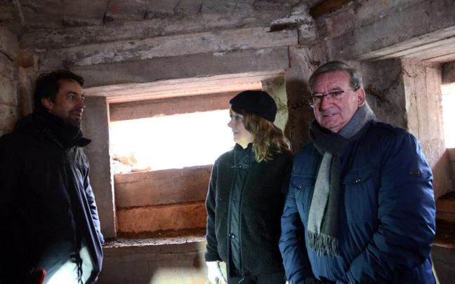 Visita de Ollo al b&uacute;nker de Erratzu