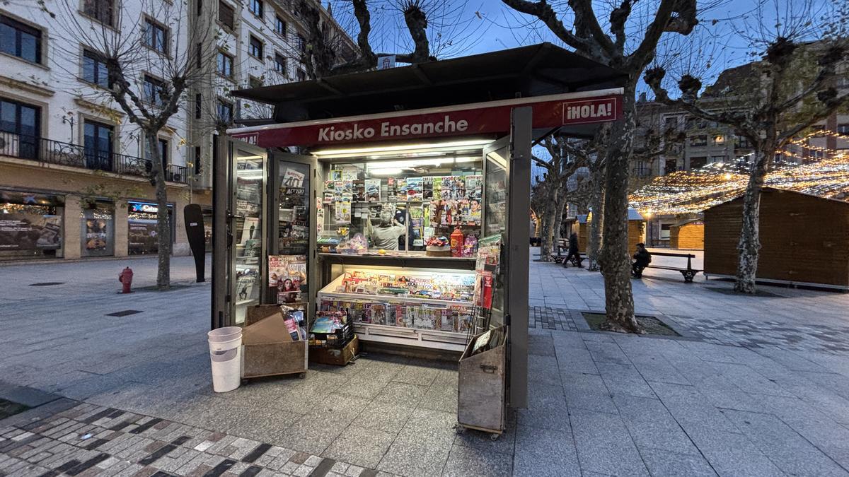 Foto del kiosco de la plaza del Ensanche.