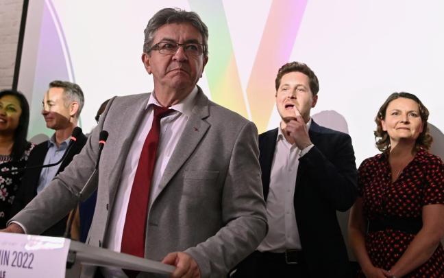 Una de las figuras más críticas con Mélenchon es la alcaldesa de París, la socialista Anne Hidalgo, quien no se mostró sorprendida por la última reacción del líder de LFI y recordó sus declaraciones inaceptable