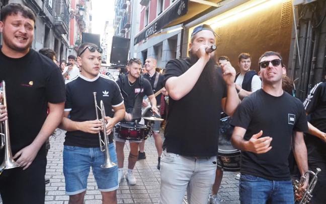Elektrotxufla se encargará de caldear el ambiente del Gazteen Eguna de Aizarnazabal la tarde del sábado / Aitor Elektrotxufla se encargará de caldear el ambiente del Gazteen Eguna de Aizarnazabal la tarde del sábado