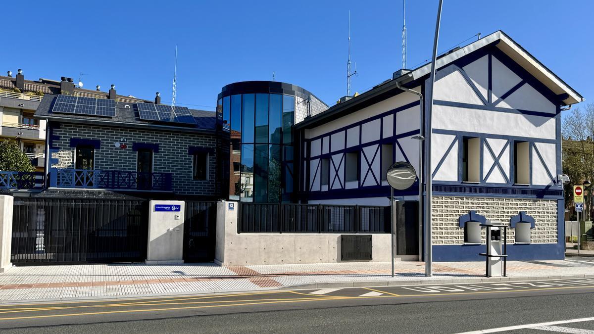 Exterior de la nueva sede de la Policía Municipal de Zarautz en Villa Nuria.
