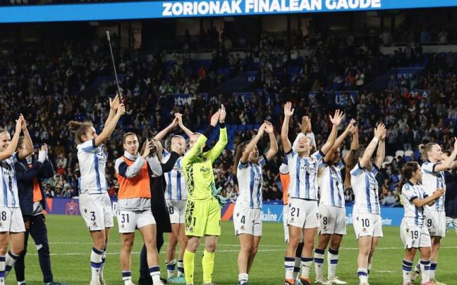Las jugadoras celebrando el pase a la final. / JAVIER COLMENERO