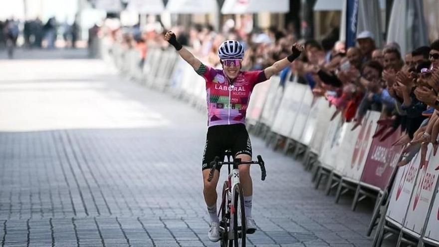 Usoa Ostolaza, victoriosa en Eibar.