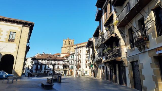 La plaza Doneztebe / N.G. La plaza Doneztebe