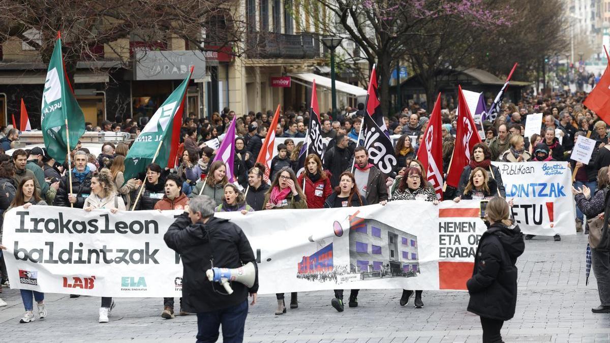 Manifestación del profesorado de la Educación pública vasca.