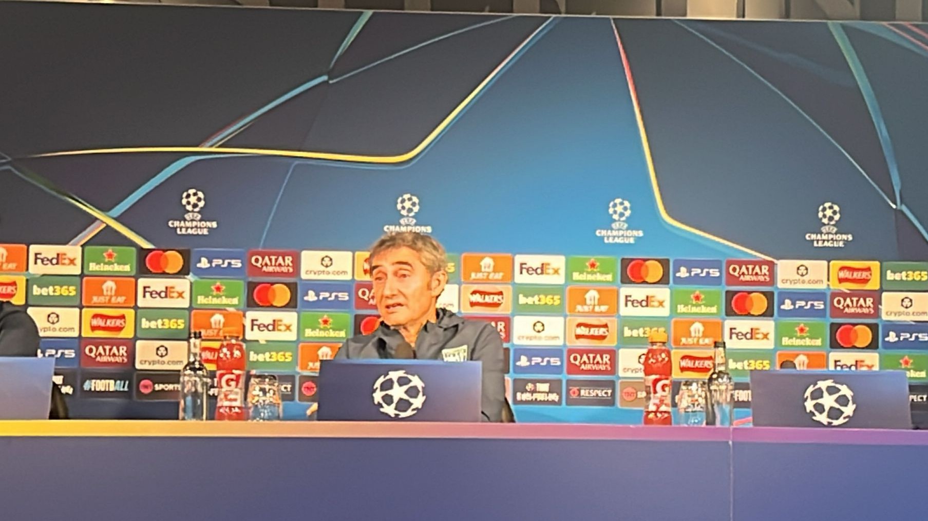 Ernesto Valverde esta tarde durante la conferencia de prensa en Newcastle