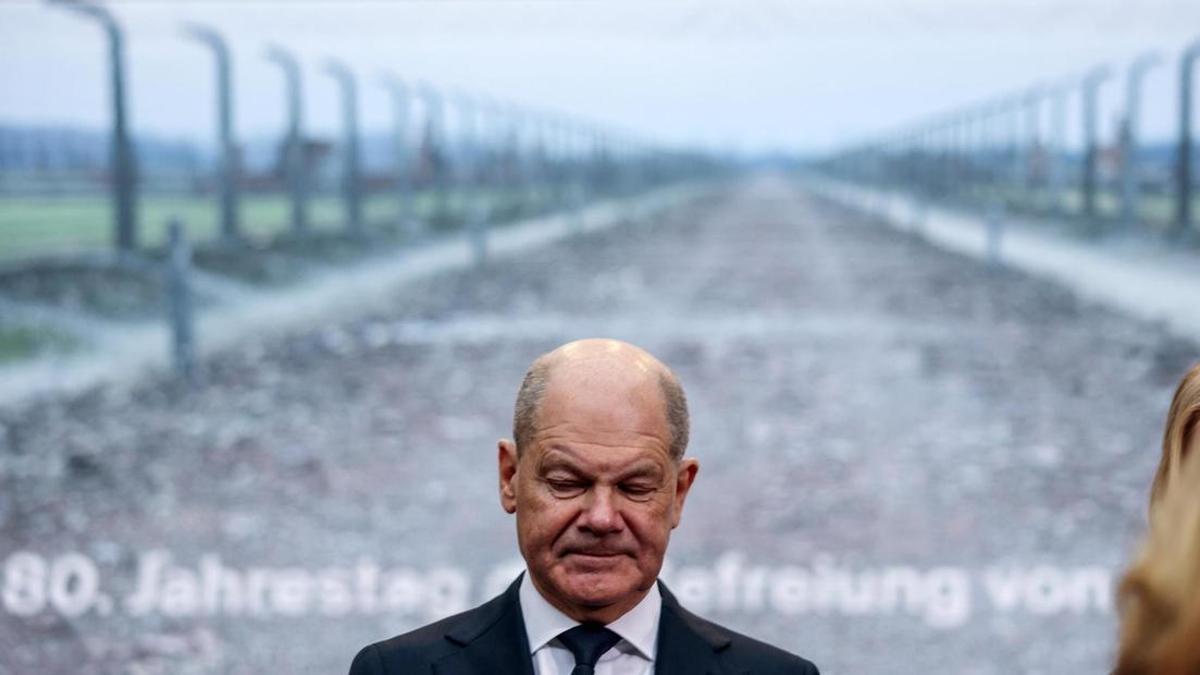 El canciller alemán, Olaf Scholz, durante el acto de la Comisión Internacional de Auschwitz en Berlín.