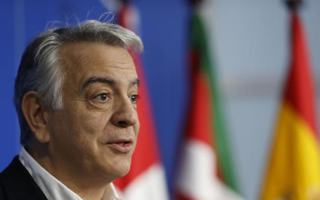 Javier de Andrés consideró este martes "muy sanas" las manifestaciones ante las sedes del PSOE contra la amnistía.