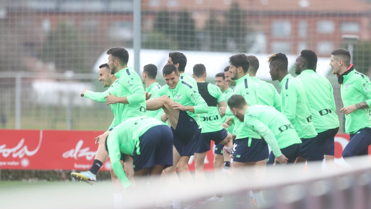 Los jugadores del Athletic, en el entrenamiento del viernes en Lezama.