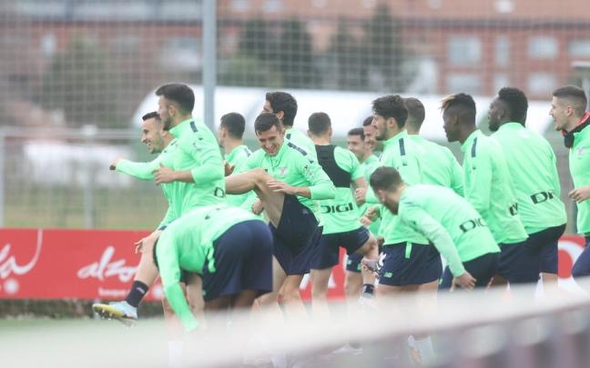 Los jugadores del Athletic, en el entrenamiento del viernes en Lezama.