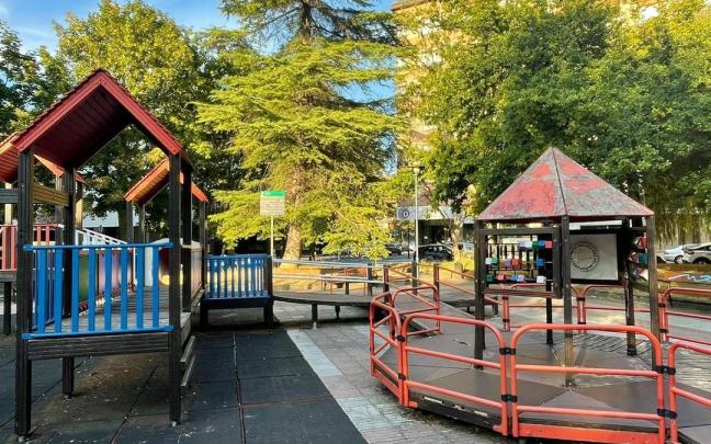 Gasteizko Udalak 109.000 euro inbertituko ditu Enrique Eguren kaleko haur parkea eraberritzeko.