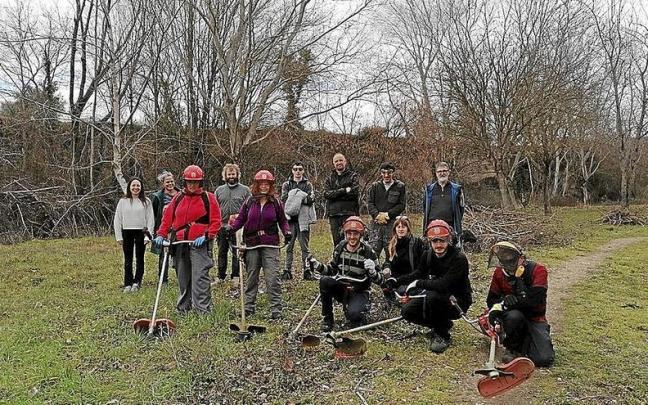 Andía inicia un taller de trabajos forestales Andía inicia un taller de trabajos forestales