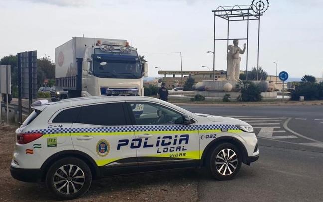 Una patrulla de la Policía Local de Vícar (Almería).