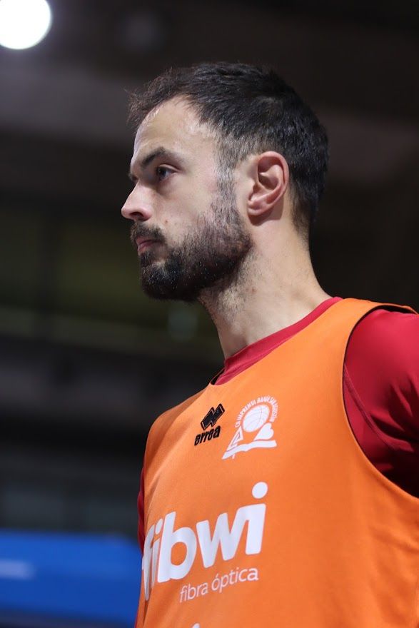 Zengotitabengoa, pensativo durante un entrenamiento de esta semana