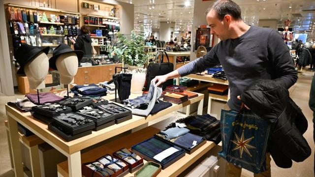 Los complementos continúan ejerciendo como regalo estrella