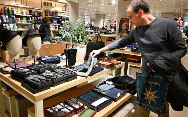 Los complementos continúan ejerciendo como regalo estrella