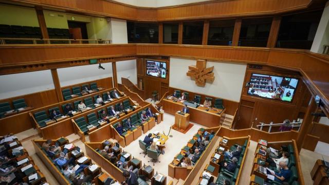 Imagen del Pleno en el Parlamento Vasco.