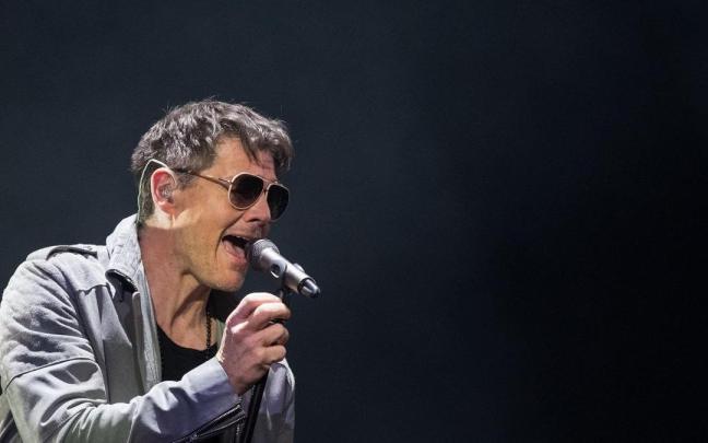Morten Harket durante un concierto de A-Ha.